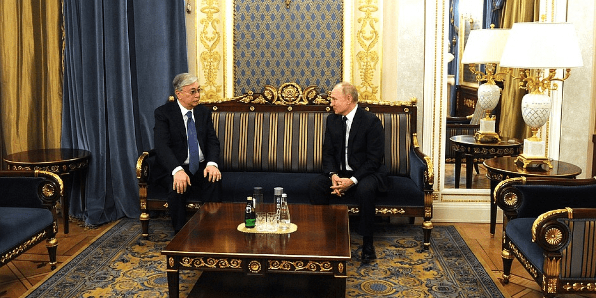 B конце 2021 года Назарбаев и Токаев общались с Путиным. По отдельности