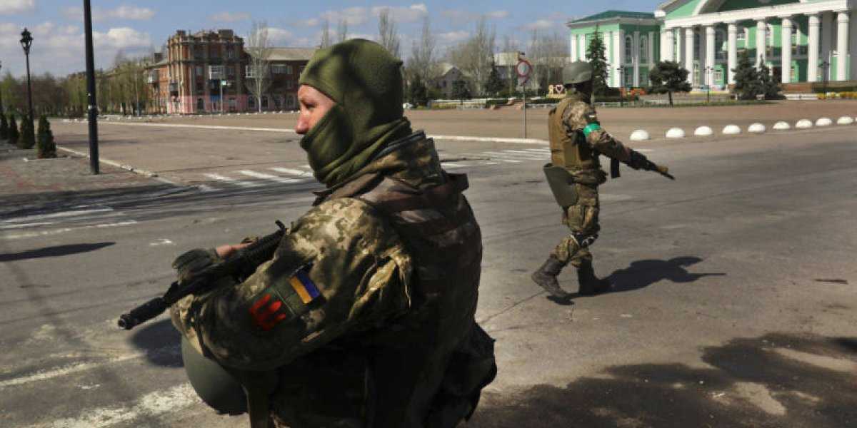Петля анаконды: Россия заблокировала все выходы из Северодонецка, кроме одного