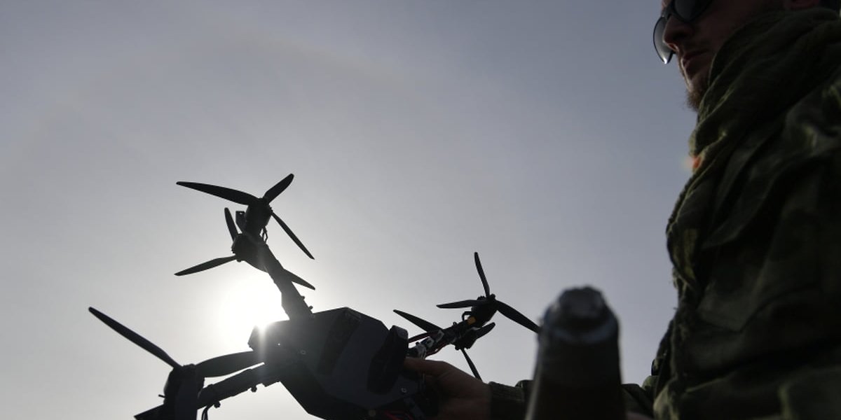 Дистанционная война: Российские военные создали центр управления боевыми дронами за сотни километров от линии фронта Дистанционная война: Российские военные создали центр управления боевыми дронами за сотни километров от линии фронта