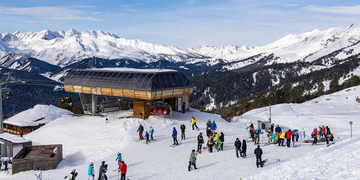 Абхазия против Сочи: где встретить Новый год выгоднее и атмосфернее? Абхазия против Сочи: где встретить Новый год выгоднее и атмосфернее?