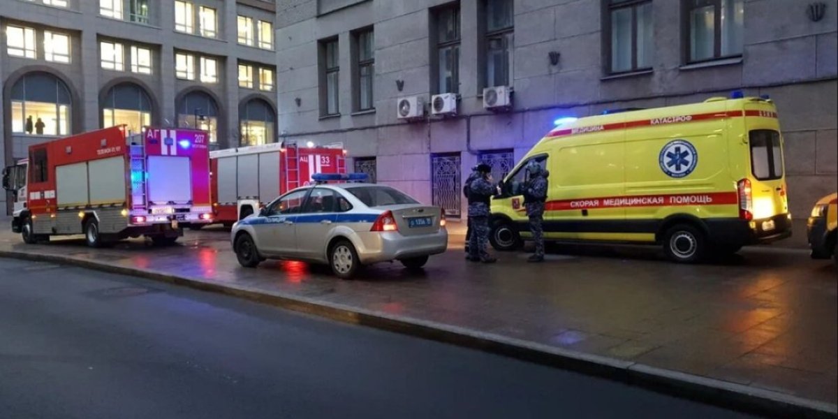 «Жесткое ДТП» в Грозном вызывает вопросы: Что случилось с Адамом Кадыровым? История, похожая на спланированную акцию «Жесткое ДТП» в Грозном вызывает вопросы: Что случилось с Адамом Кадыровым? История, похожая на спланированную акцию