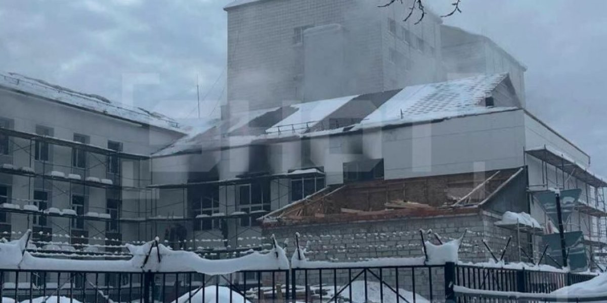 Черный дым над учебным центром: в Эжве загорелось здание подготовки полицейских Черный дым над учебным центром: в Эжве загорелось здание подготовки полицейских